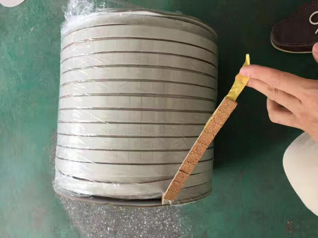 Botones de corcho con espuma de PVC