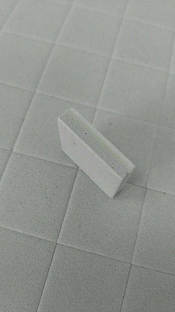 Almohadillas de espuma EVA blancas.