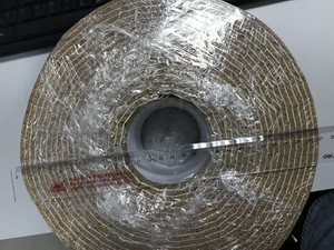 Pestañas de corcho con espuma autoadhesiva